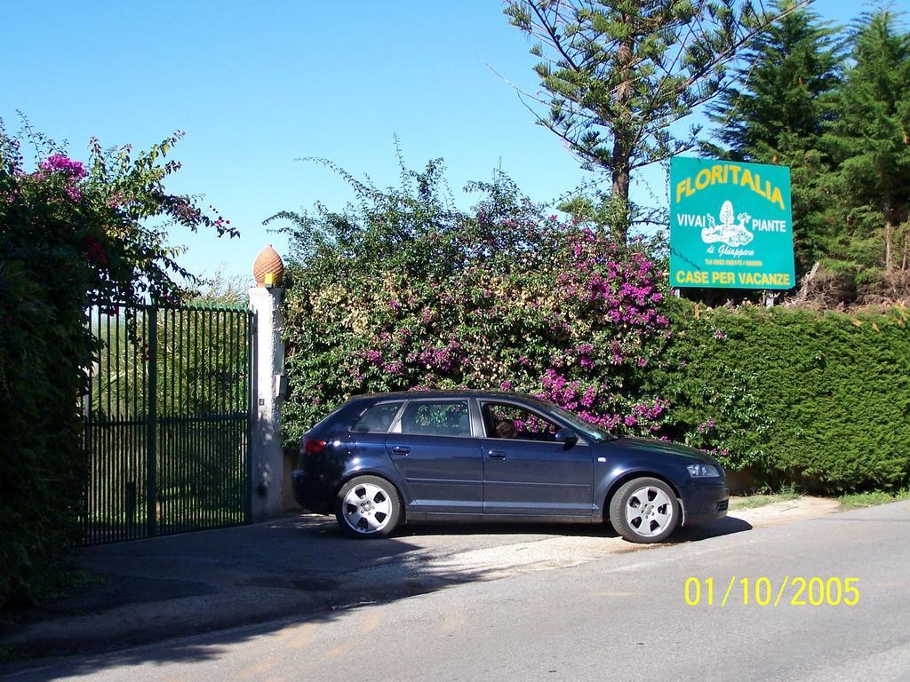 סנטה דומניקה Residence Floritalia - Ricarica Auto Elettriche מראה חיצוני תמונה